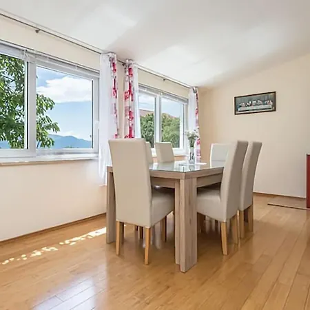 Nice Home In Sestanovac *