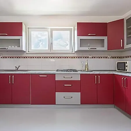 بيت للعطل In Šestanovac
